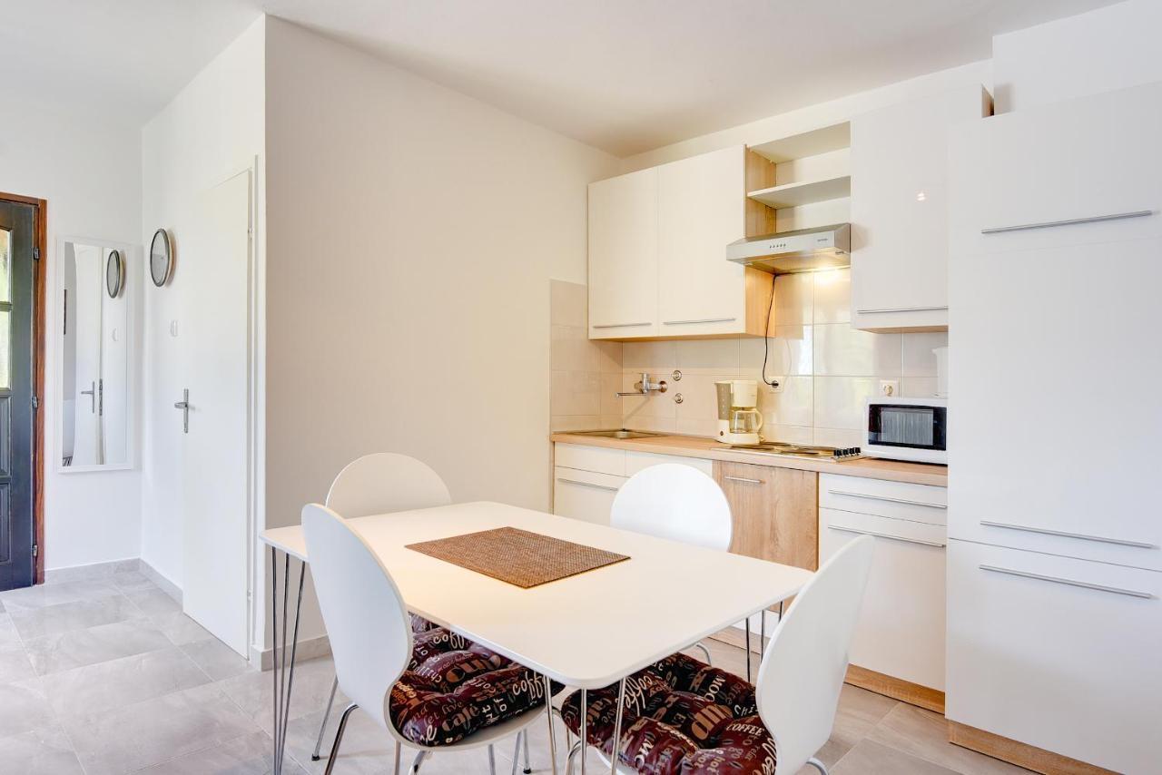 באניולה Apartments Aldo מראה חיצוני תמונה