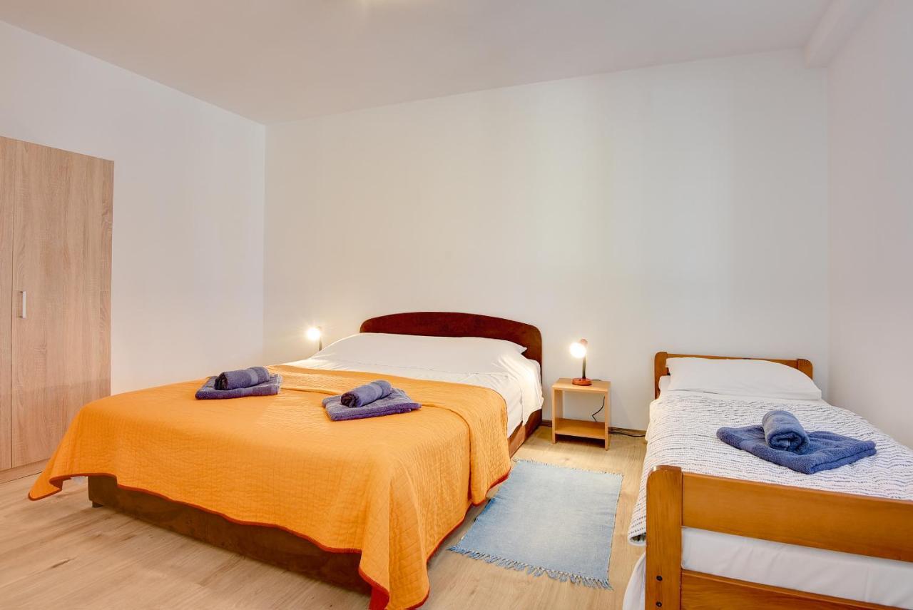 באניולה Apartments Aldo מראה חיצוני תמונה