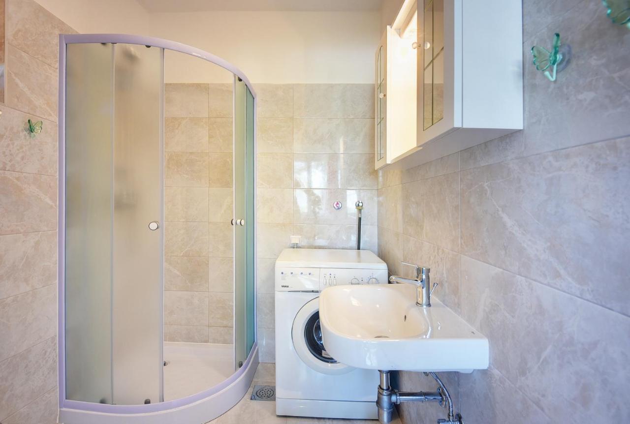 באניולה Apartments Aldo מראה חיצוני תמונה