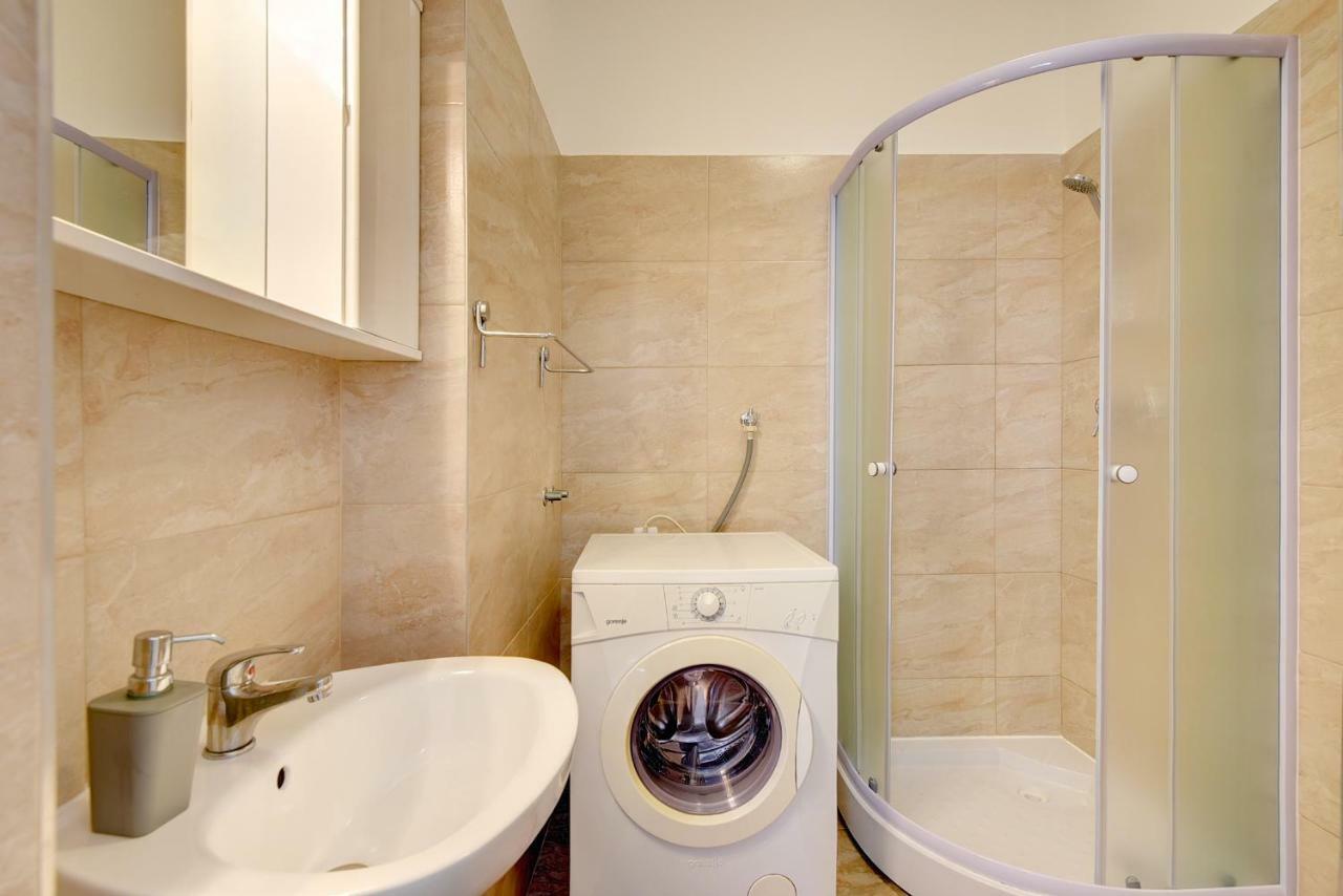 באניולה Apartments Aldo מראה חיצוני תמונה